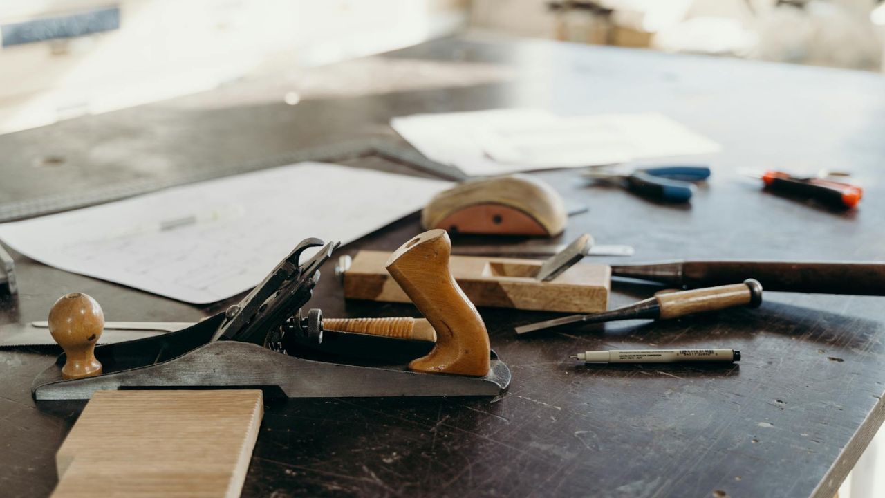 DIY Wooden Shelves A Complete Guide to Building, Styling, and Maintaining