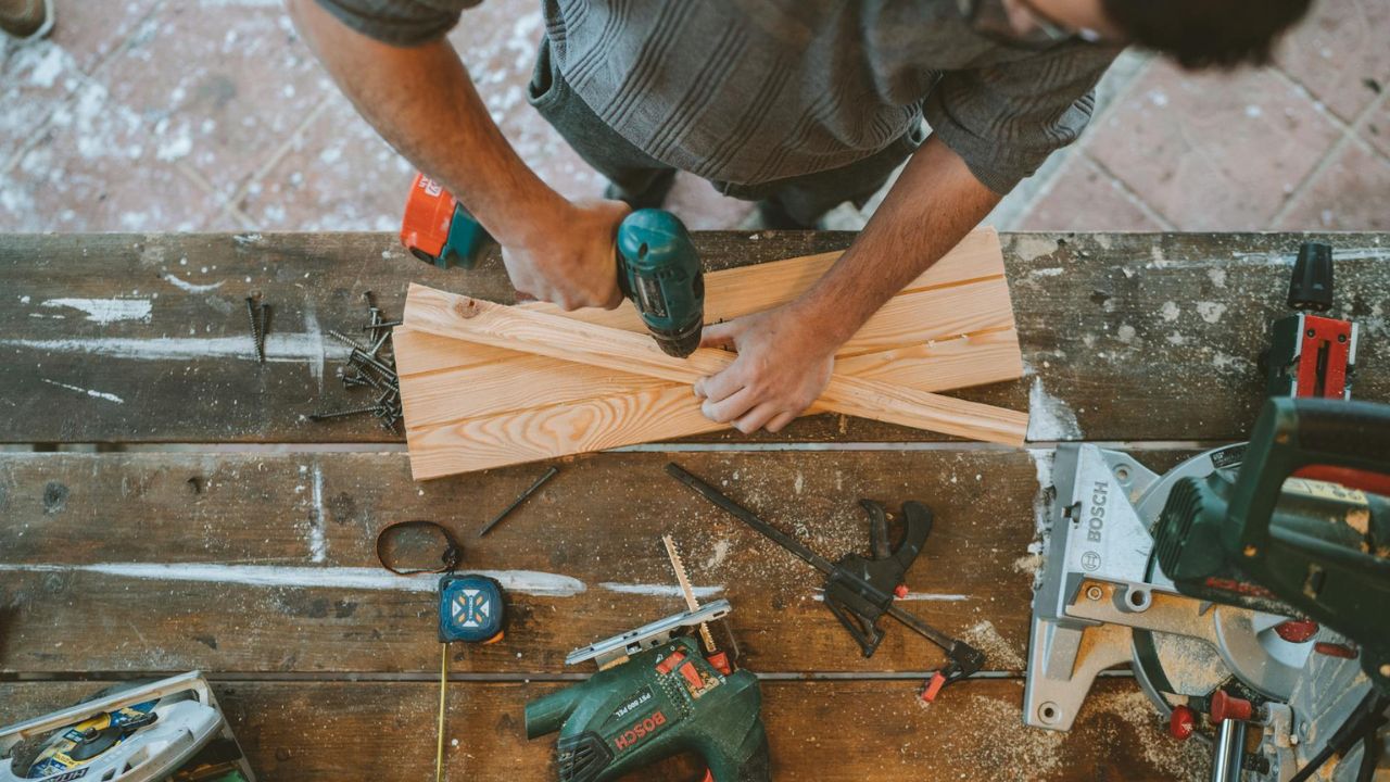 DIY Wooden Shelves A Complete Guide to Building, Styling, and Maintaining