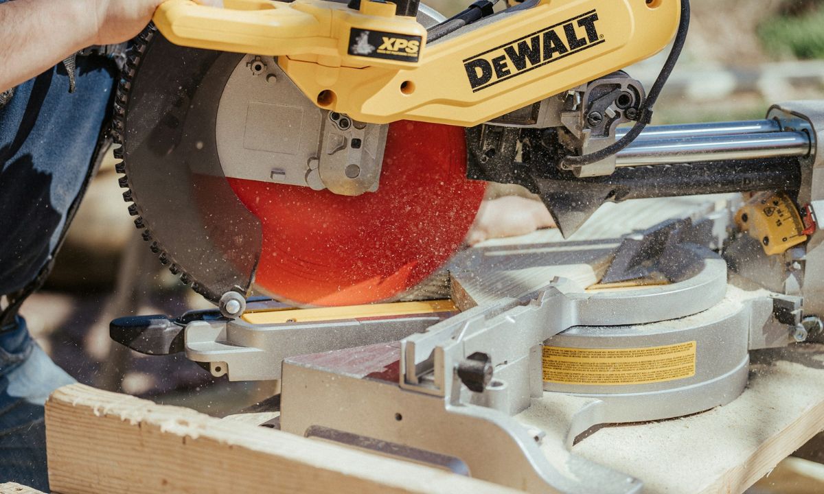 How to Choose the Right Wood Glue A Complete Guide for Woodworkers