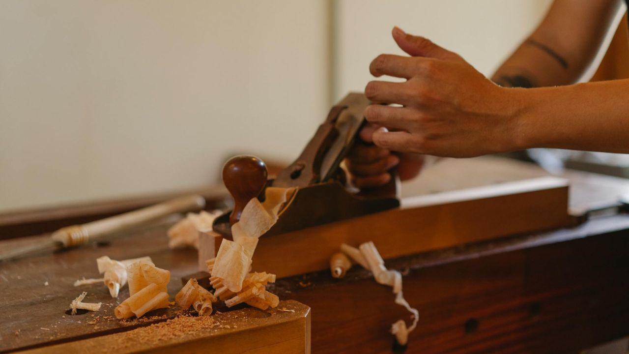 How to Use a Wood Router From Basics to Advanced Techniques