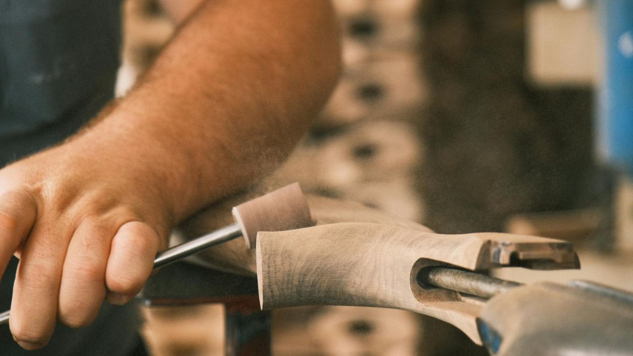 How to build a wooden bookshelf A Complete DIY Guide for Beginner